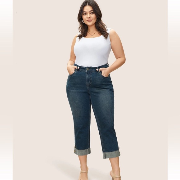 BloomChic Plus size 2XL Straight Leg Patchwork Hem Metal Button Detail Jeans - Picture 7 of 8